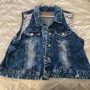 Sleeveless jean vest
